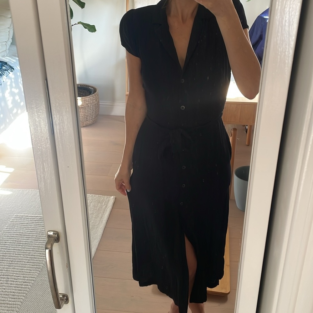 Aritzia Wilfred shirt dress in XXS black